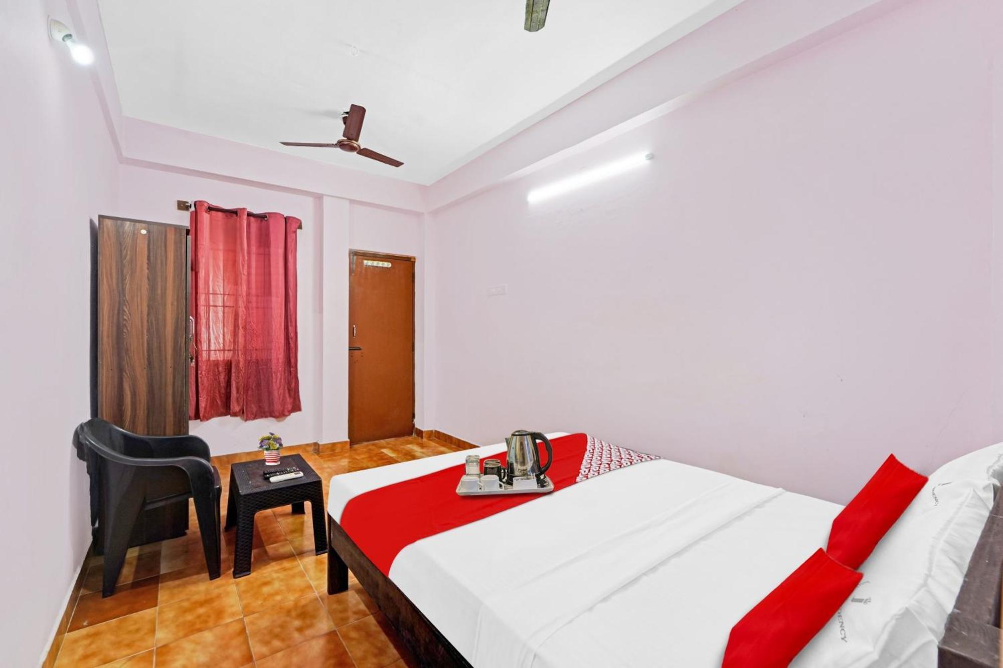 Hotel O Karapakkam, Chennai Exterior photo